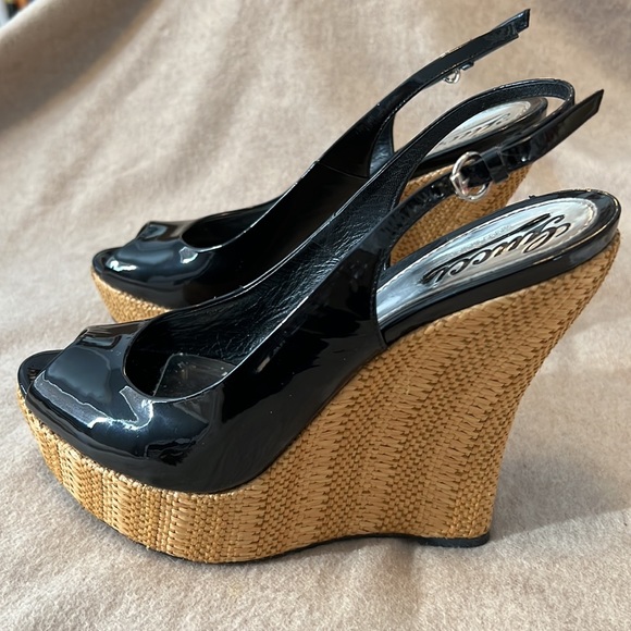 Gucci Sophia Peep-Toe Patent Leather Sling-back Wedge Shoes - Picture 3 of 9